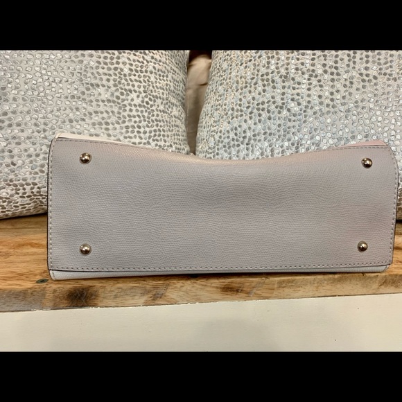 G by guess tote - Picture 13 of 13